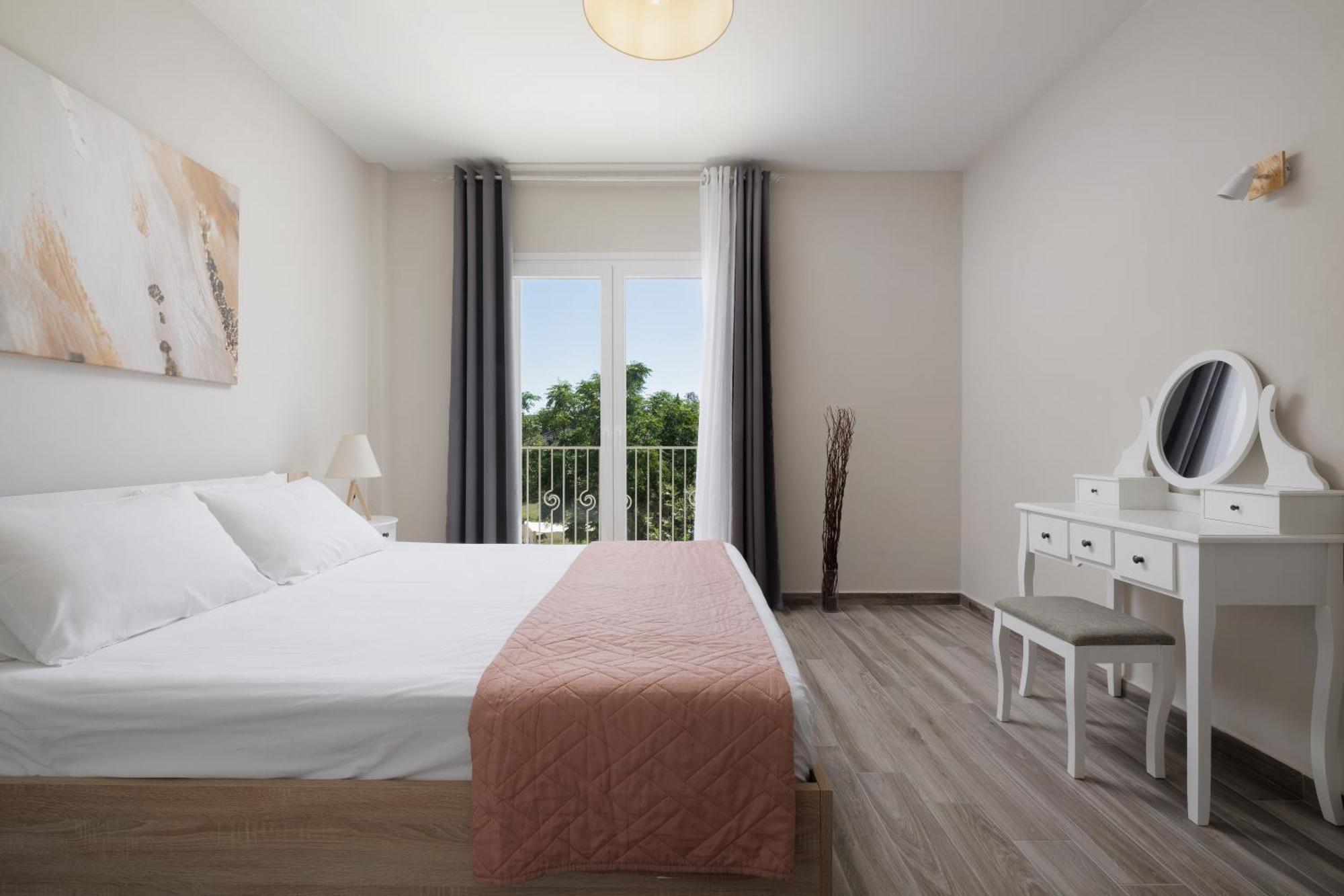 Sundial House Apartman Puládesz Kültér fotó